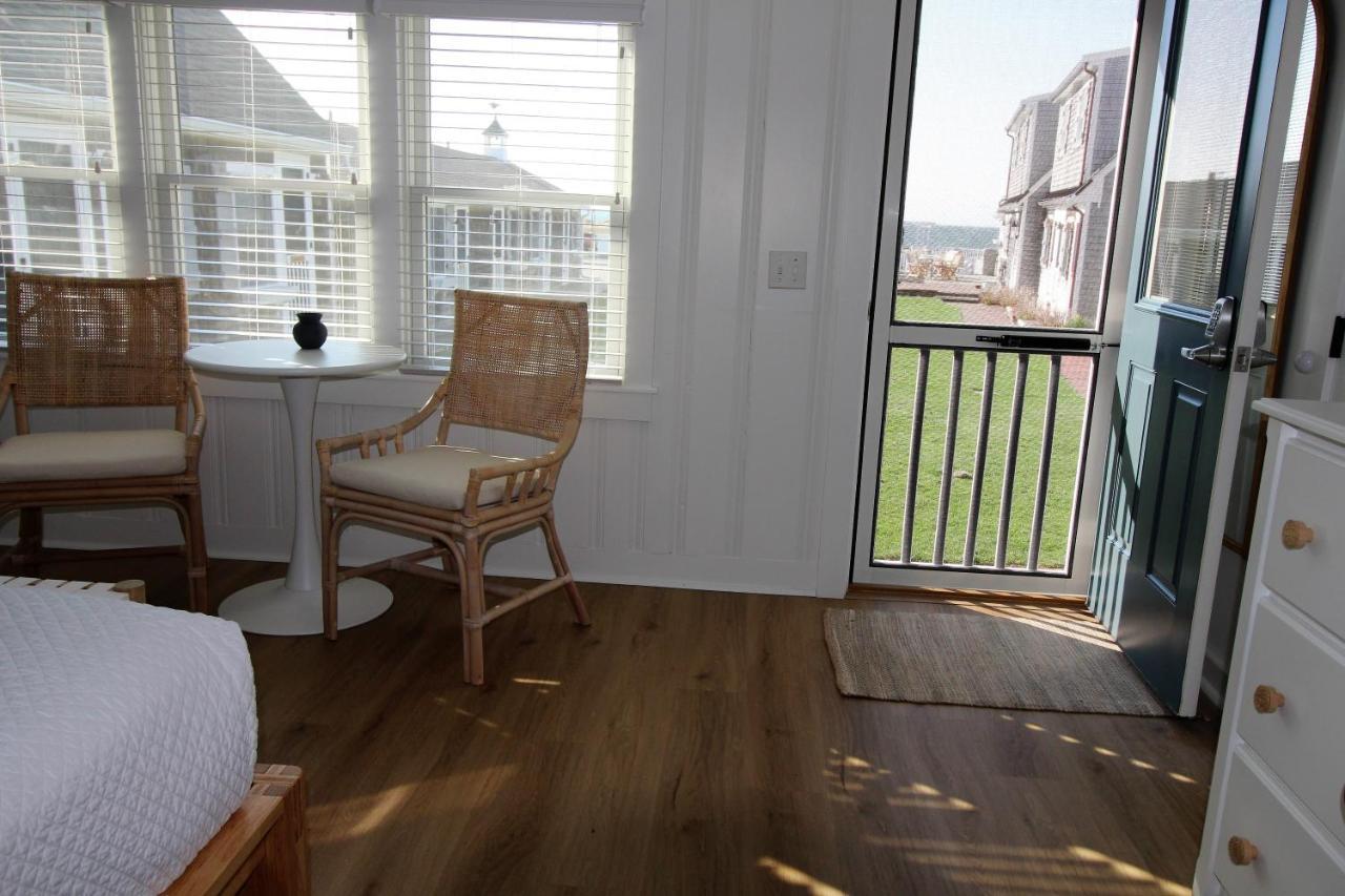 Inn On The Beach Харуич Порт Екстериор снимка