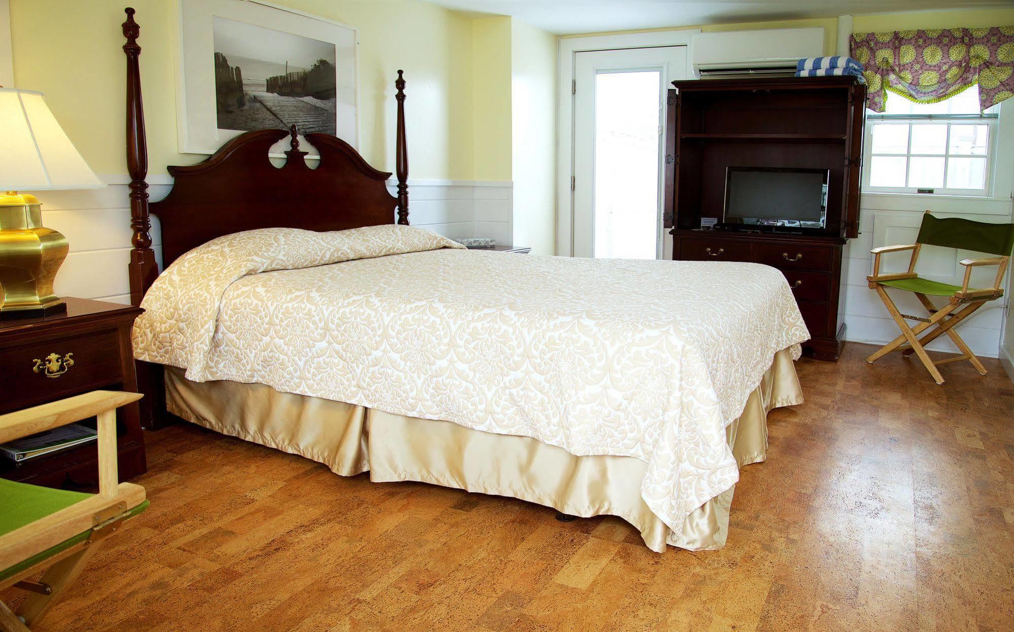 Inn On The Beach Харуич Порт Екстериор снимка